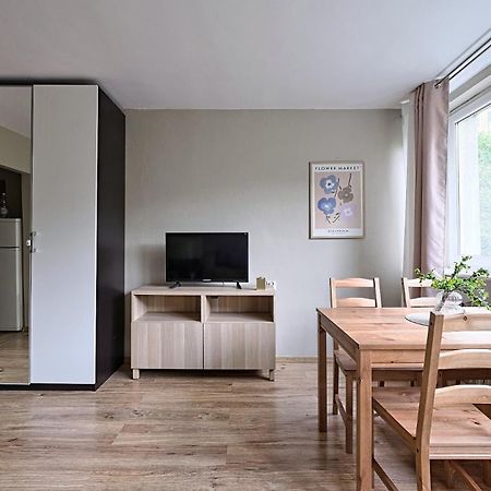 Urbannestgroup - City Center Cozy Studio - Bagno 7 Varsovia Exterior foto
